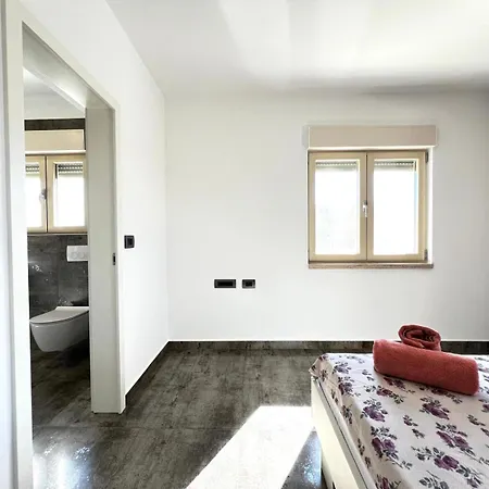Svila Apartment *