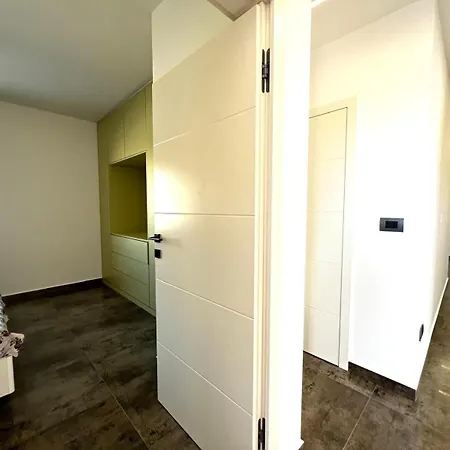 Apartment Svila *